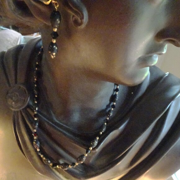 Handmade necklace/earring set in black with gold accents - Picture 9 of 12